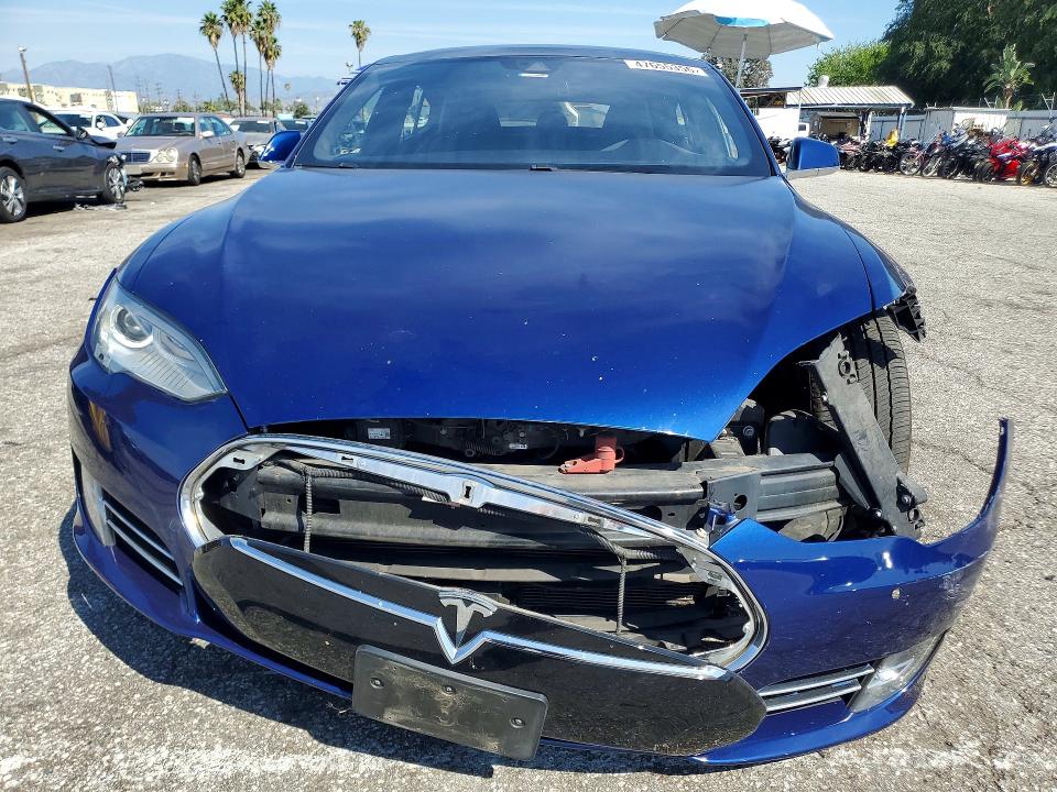 47655356 :رقم المزاد ، 5YJSA1V23FF097453 vin ، 2015 Tesla Model S مزاد بيع