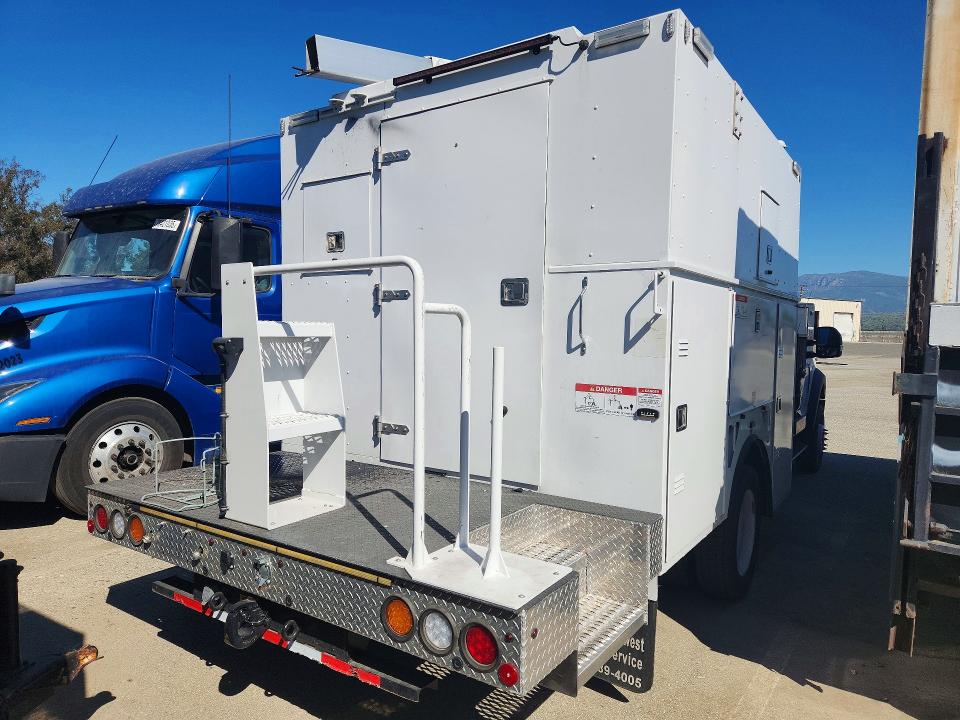 51875246 :رقم المزاد ، 1FDUF5GN9NEG19412 vin ، 2022 Ford F550 مزاد بيع