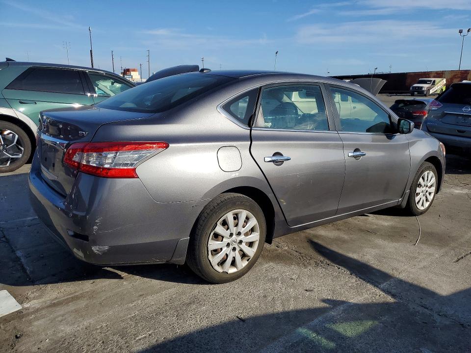 2015 Nissan Sentra მანქანა იყიდება აუქციონზე, vin: 3N1AB7AP1FL673462, აუქციონის ნომერი: 79762365