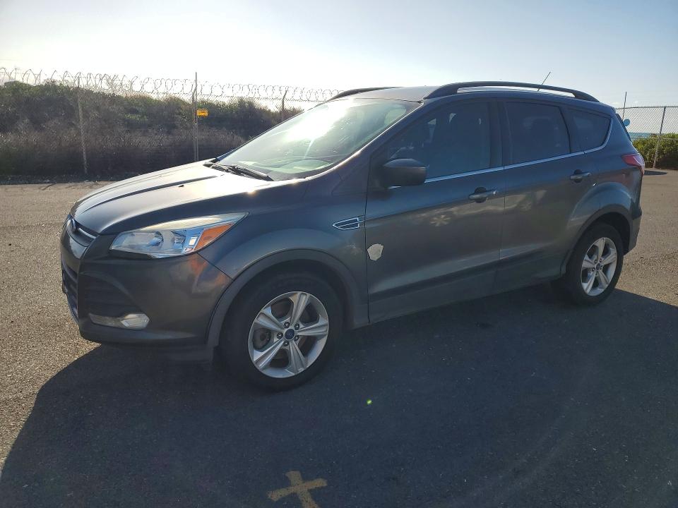 2015 Ford Escape მანქანა იყიდება აუქციონზე, vin: 1FMCU9G95FUB31447, აუქციონის ნომერი: 46955326