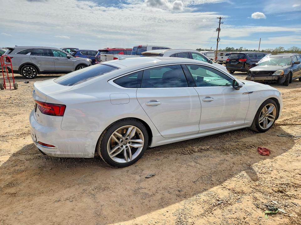 Продажа на аукционе авто 2019 Audi A5, vin: WAUANCF52KA024627, номер лота: 79775125