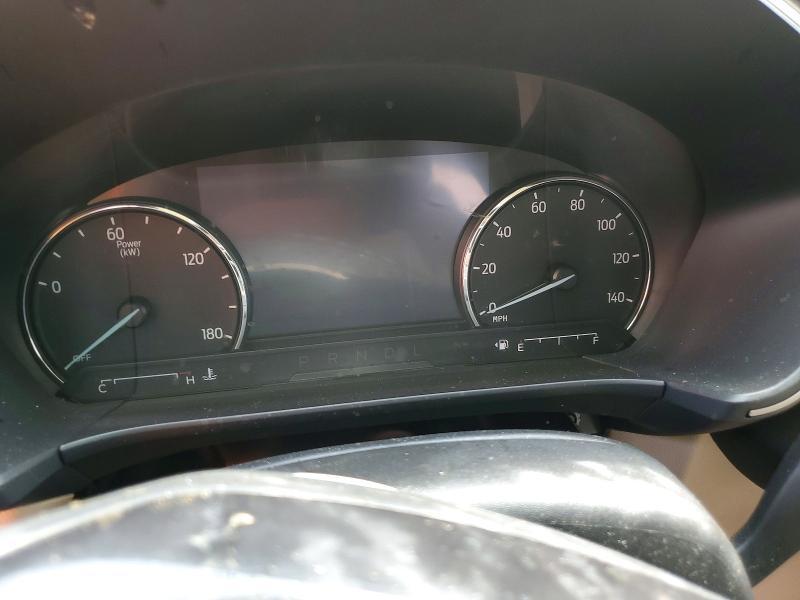 46939416 :رقم المزاد ، 1FMCU0KZ6NUA72037 vin ، 2022 Ford Escape مزاد بيع