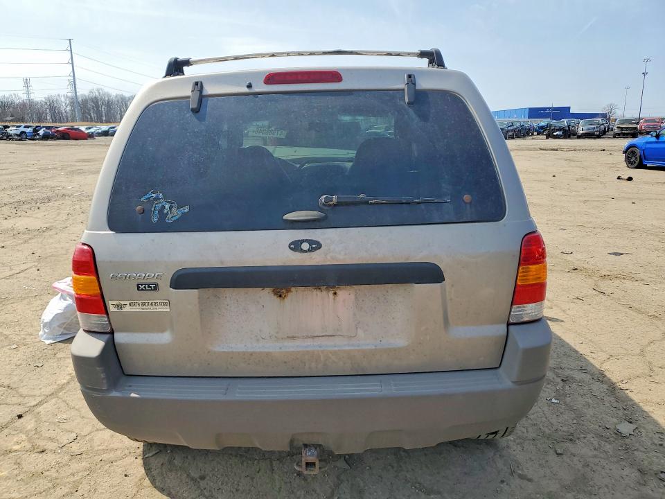 2001 Ford Escape მანქანა იყიდება აუქციონზე, vin: 1FMYU04181KB28143, აუქციონის ნომერი: 47988046