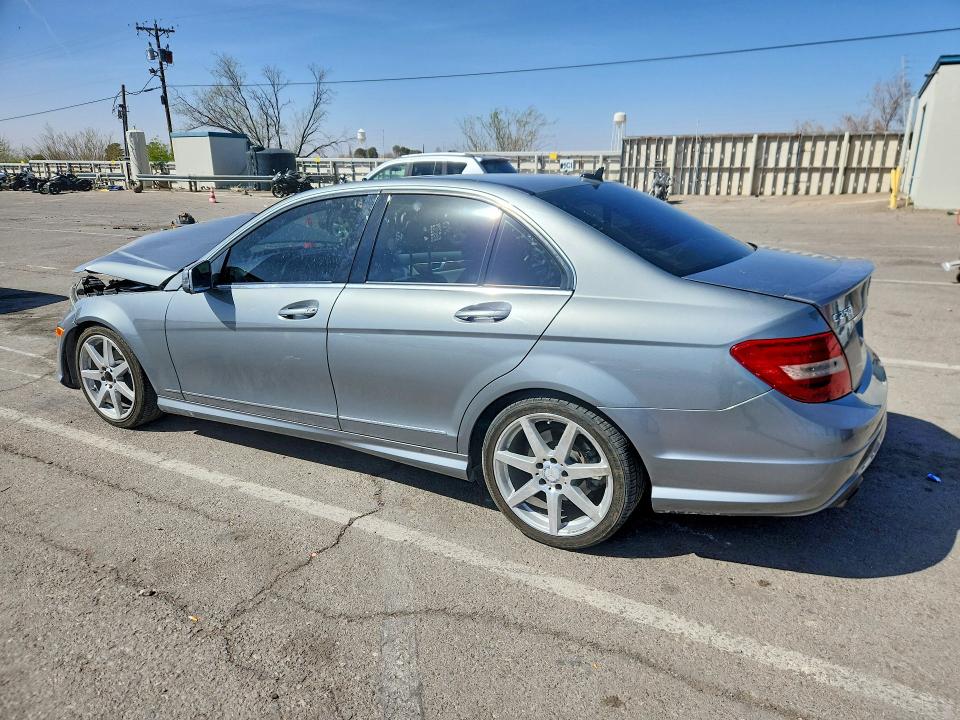 Продажа на аукционе авто 2013 Mercedes-benz C, vin: WDDGF4HBXDR264389, номер лота: 46235886
