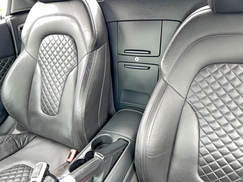 42072046 :رقم المزاد ، WUASUAFG2EN000926 vin ، 2014 Audi R8 مزاد بيع