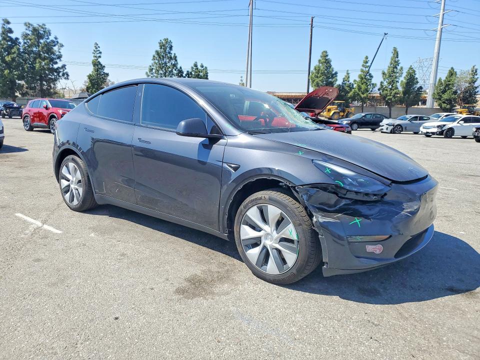 41827326 :رقم المزاد ، 7SAYGDED9RF054299 vin ، 2024 Tesla Model Y مزاد بيع