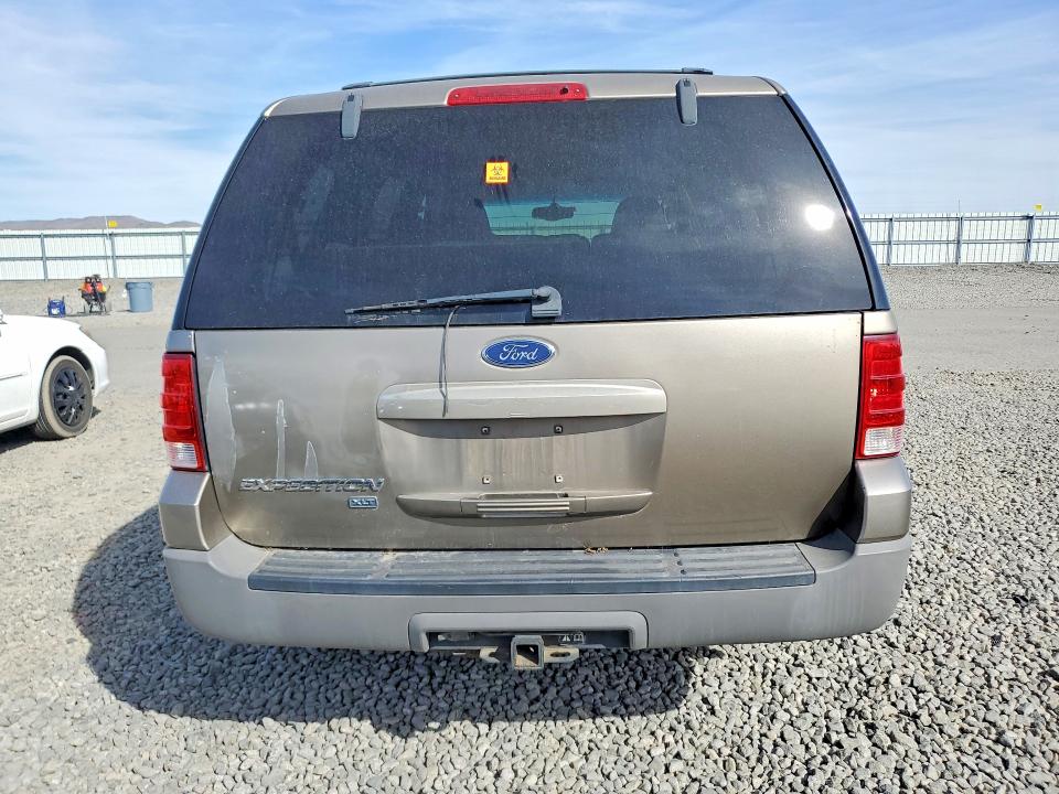 47636106 :رقم المزاد ، 1FMPU16L23LA50052 vin ، 2002 Ford Expedition مزاد بيع