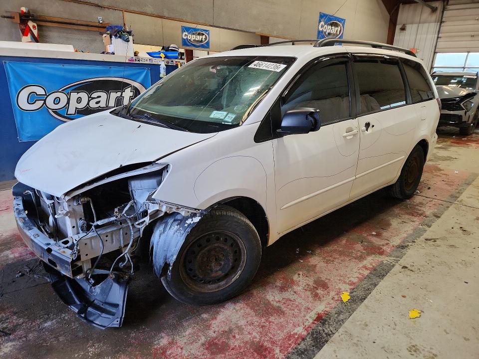2004 Toyota Sienna მანქანა იყიდება აუქციონზე, vin: 5TDZA23C04S040460, აუქციონის ნომერი: 46614236