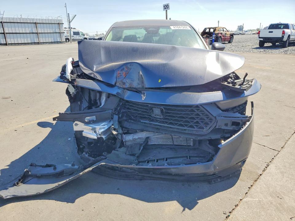 41841266 :رقم المزاد ، 1HGCY1F47SA052259 vin ، 2025 Honda Accord مزاد بيع