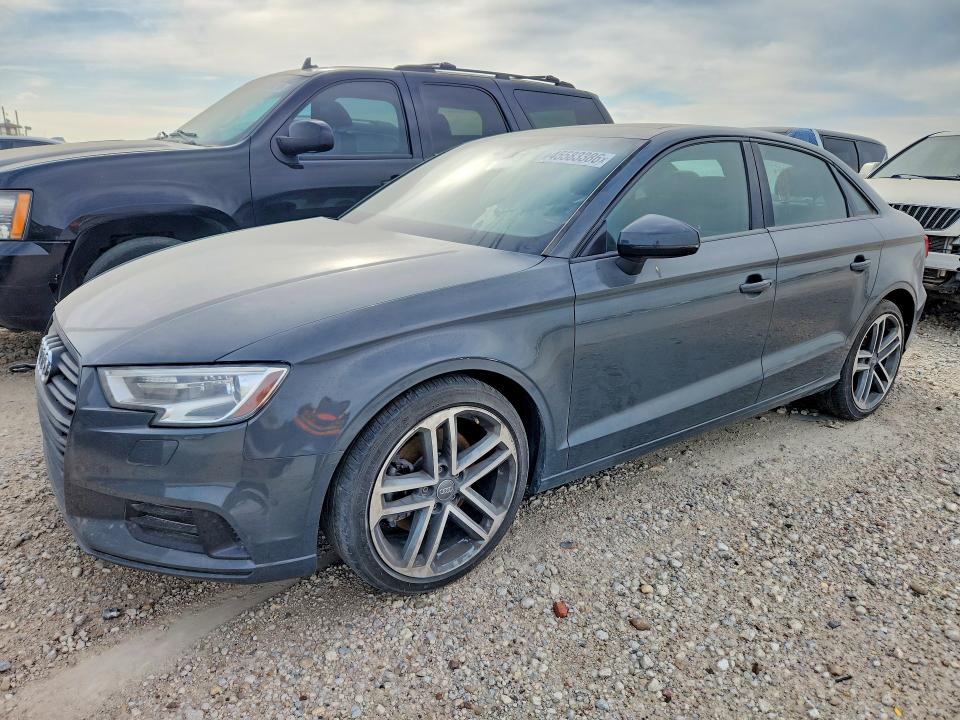 Продаж на аукціоні авто 2019 Audi A3, vin: WAUAUGFF1KA095627, номер лоту: 45583386