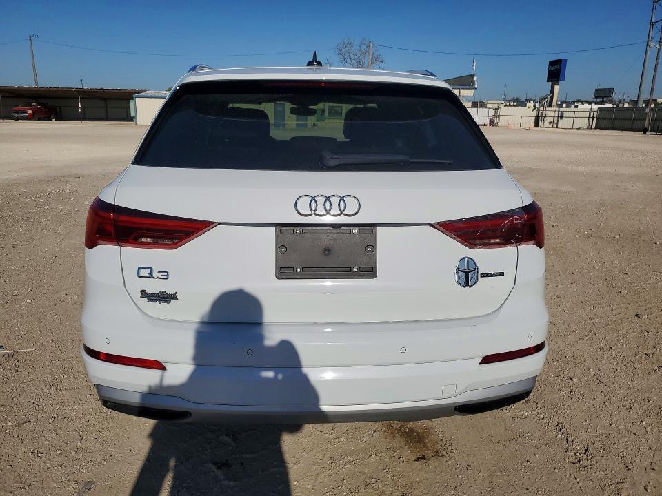 2020 Audi Q3 მანქანა იყიდება აუქციონზე, vin: WA1BECF39L1048571, აუქციონის ნომერი: 46197366