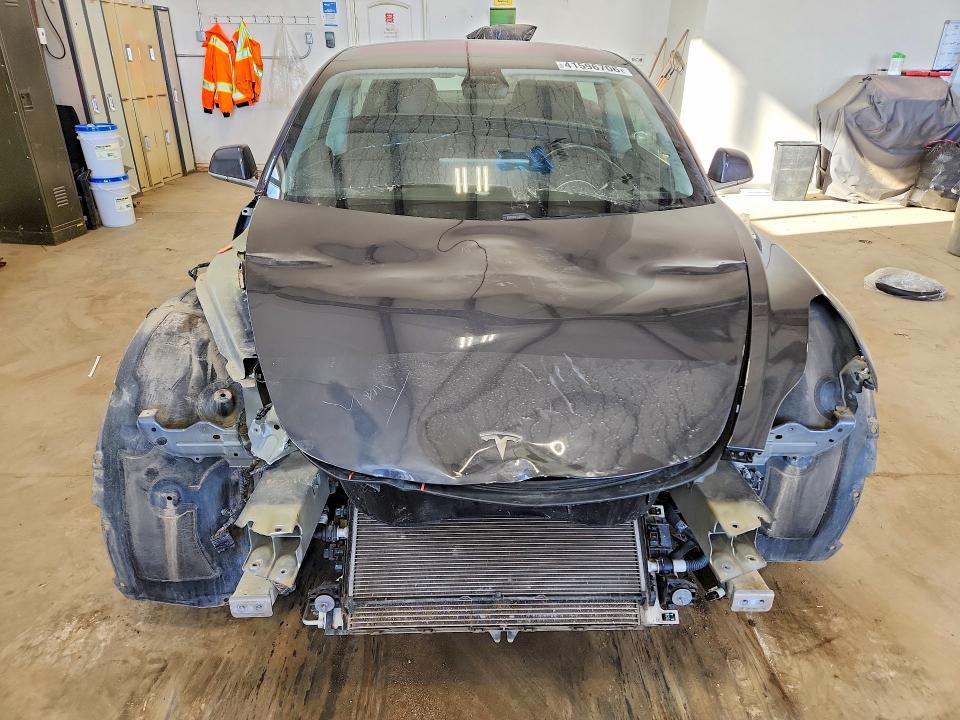 41596706 :رقم المزاد ، 5YJ3E1EA2JF028861 vin ، 2018 Tesla Model 3 مزاد بيع
