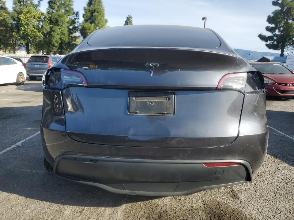 Продажа на аукционе авто 2025 Tesla Model Y, vin: 7SAYGDED4SA377758, номер лота: 45999926