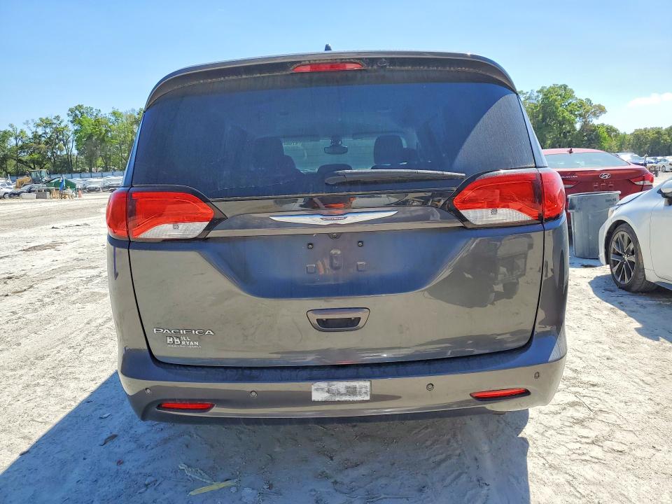 47082046 :رقم المزاد ، 2C4RC1DG1HR529289 vin ، 2017 Chrysler Pacifica مزاد بيع