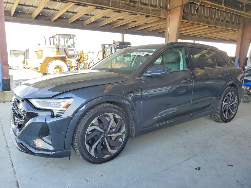 2024 Audi Q8 E-tron მანქანა იყიდება აუქციონზე, vin: WA15AAGE1RB045535, აუქციონის ნომერი: 47409756
