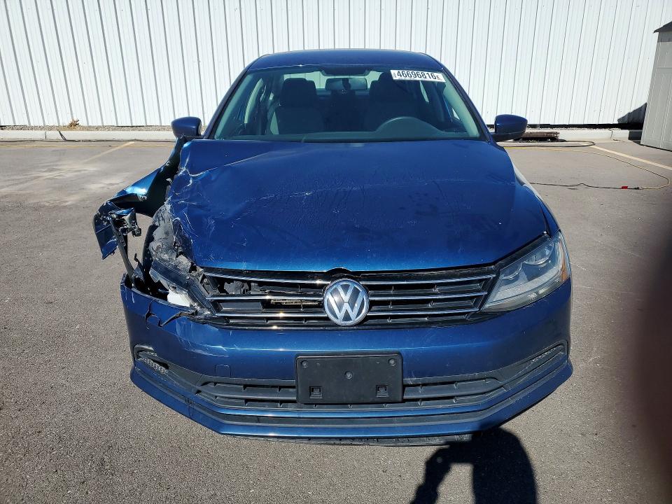 46696816 :رقم المزاد ، 3VW2B7AJ2HM354613 vin ، 2017 Volkswagen Jetta مزاد بيع