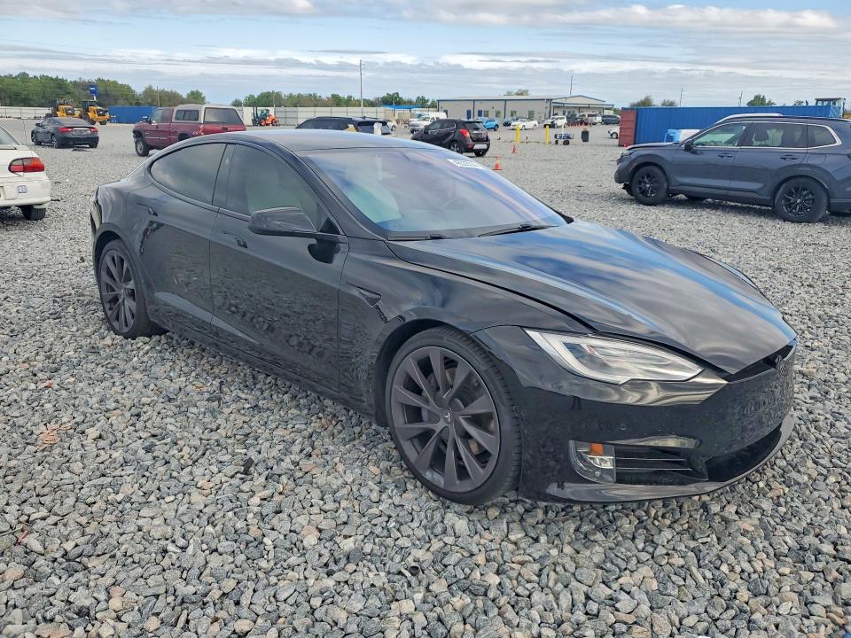 46538356 :رقم المزاد ، 5YJSA1E26LF412404 vin ، 2020 Tesla Model S مزاد بيع