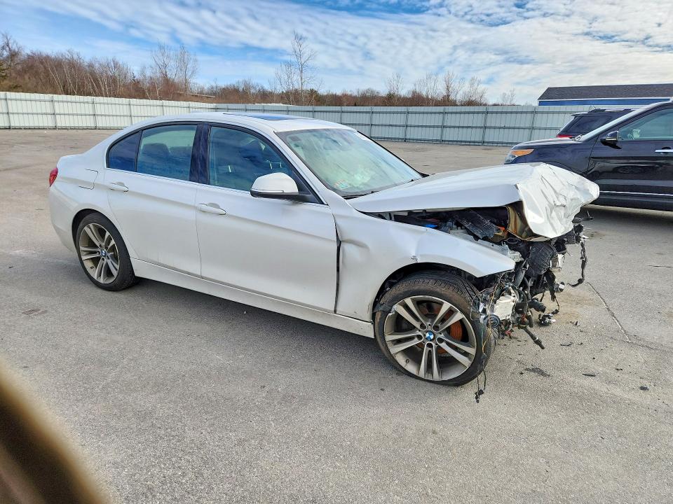 46412146 :رقم المزاد ، WBA8D9G35HNU63663 vin ، 2017 Bmw 330 مزاد بيع