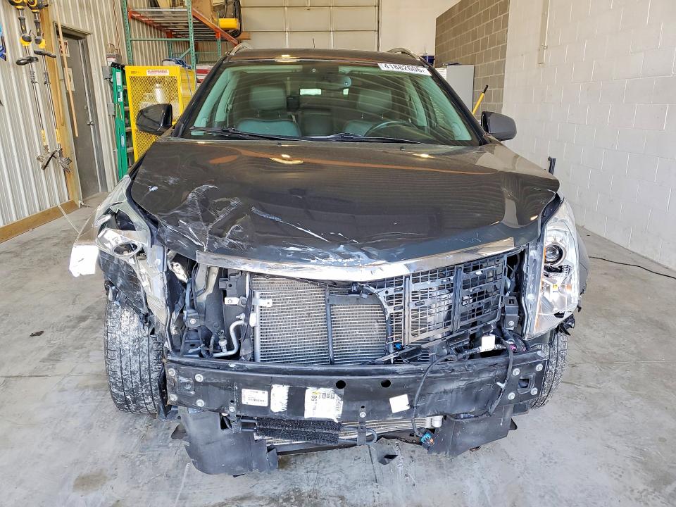 2015 Cadillac Srx მანქანა იყიდება აუქციონზე, vin: 3GYFNBE35FS558724, აუქციონის ნომერი: 41882606