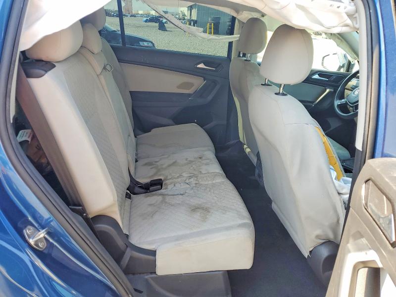 2018 Volkswagen Tiguan მანქანა იყიდება აუქციონზე, vin: 3VV1B7AX1JM021426, აუქციონის ნომერი: 47331526