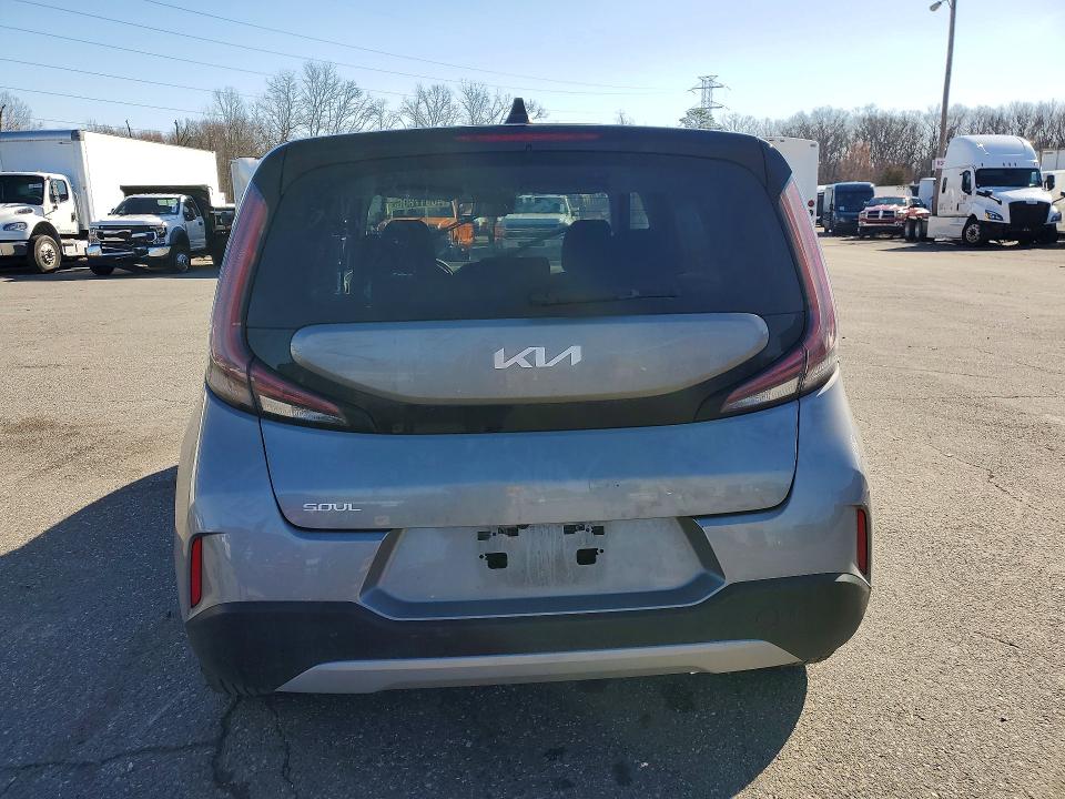 2023 Kia Soul მანქანა იყიდება აუქციონზე, vin: KNDJ23AU0P7881088, აუქციონის ნომერი: 46917806