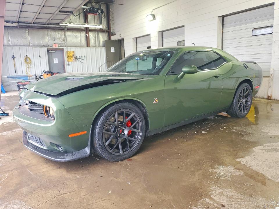 Auction sale of the 2018 Dodge Challenger, vin: 2C3CDZFJ2JH334604, lot number: 45451376