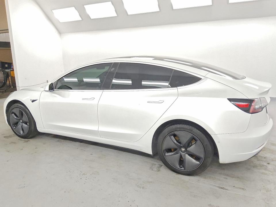 78690955 :رقم المزاد ، 5YJ3E1EA3KF328328 vin ، 2019 Tesla Model 3 مزاد بيع