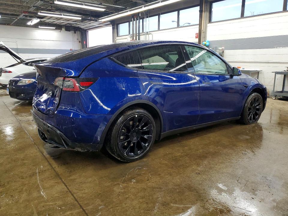 47951536 :رقم المزاد ، 7SAYGDEE3NF480668 vin ، 2022 Tesla Model Y مزاد بيع