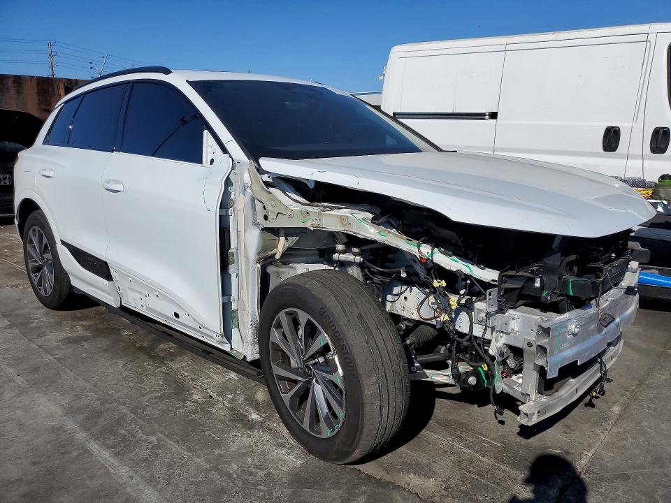 Продаж на аукціоні авто 2025 Audi Q6 E-tron, vin: WA114BGF0SA041525, номер лоту: 47393716