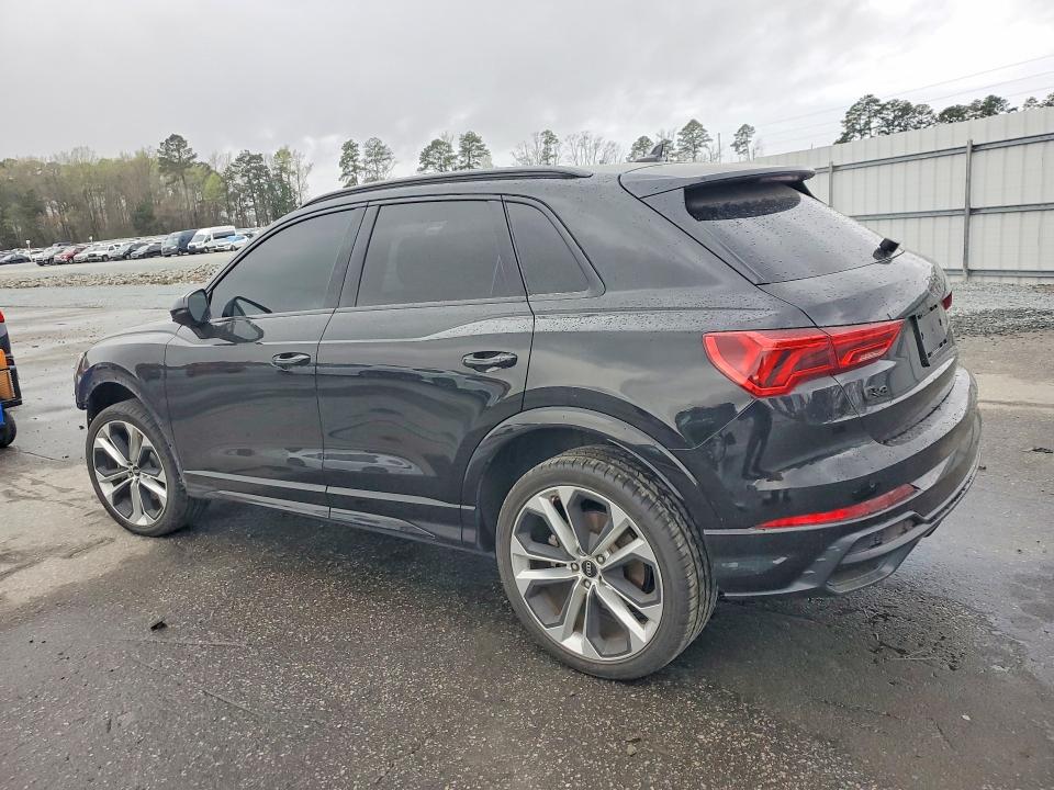 77869615 :رقم المزاد ، WA1EECF36M1021231 vin ، 2021 Audi Q3 مزاد بيع
