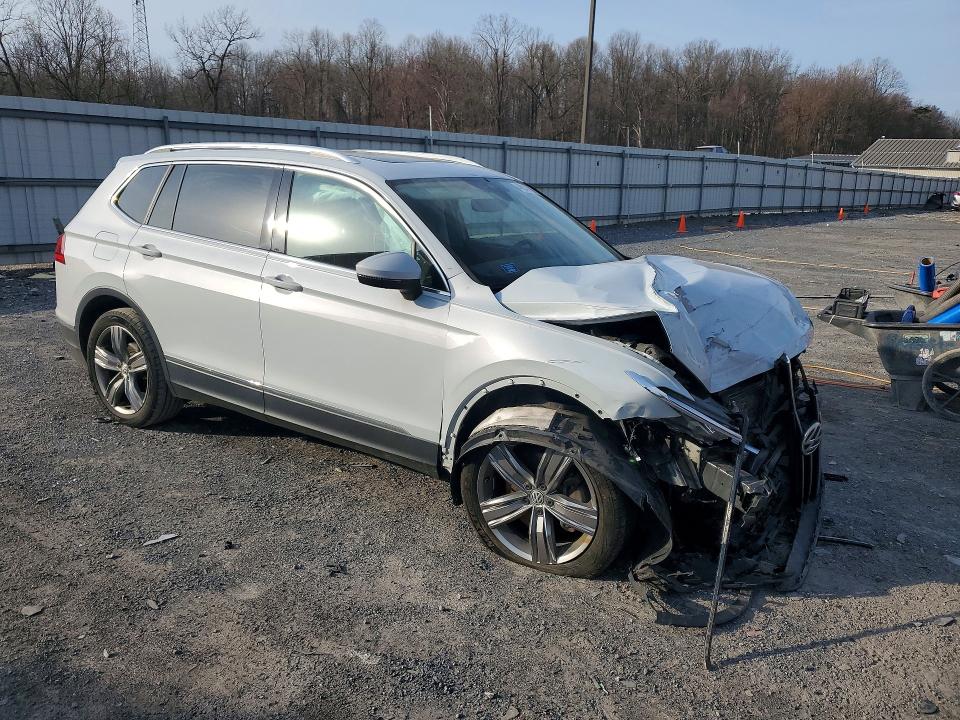 Продаж на аукціоні авто 2018 Volkswagen Tiguan, vin: 3VV4B7AX3JM214092, номер лоту: 48242186