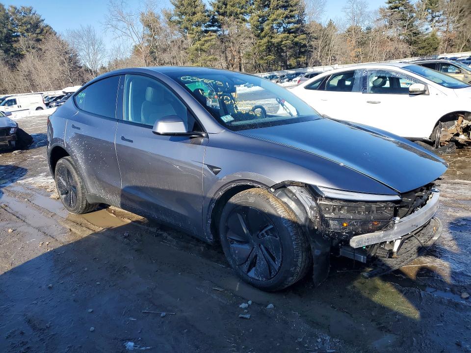 77591465 :رقم المزاد ، 7SAYGDEE4TA478678 vin ، 2026 Tesla Model Y مزاد بيع