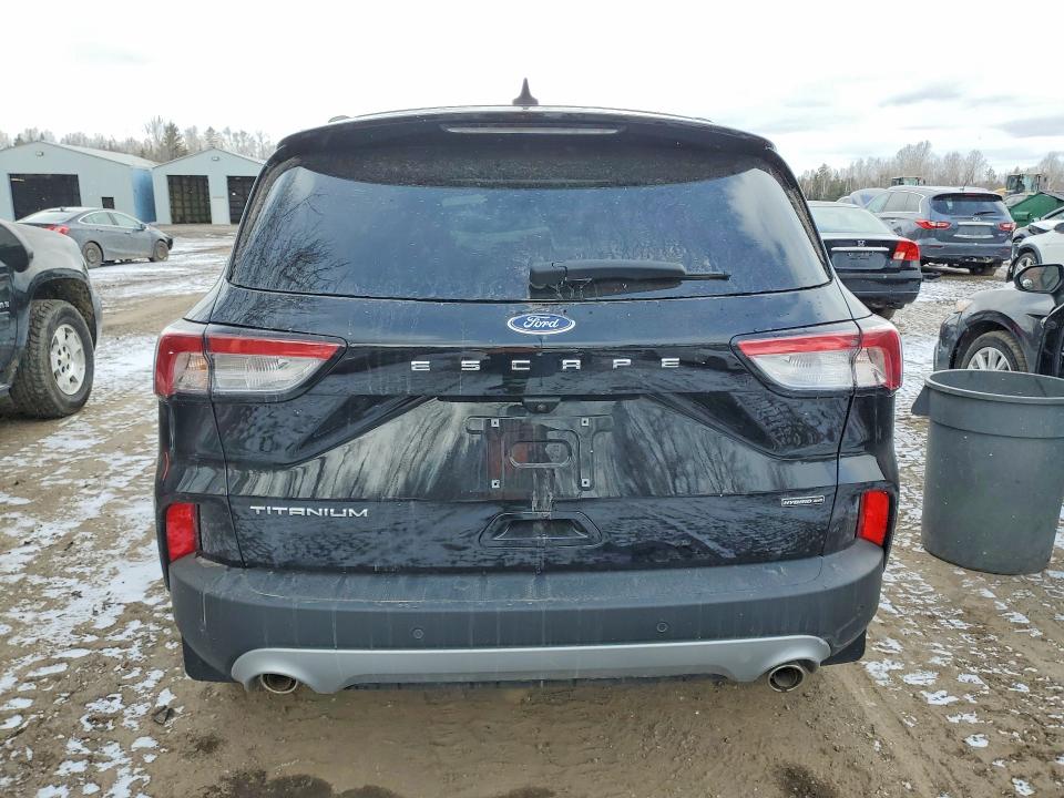 46385566 :رقم المزاد ، 1FMCU9DZ4MUA60498 vin ، 2021 Ford Escape مزاد بيع