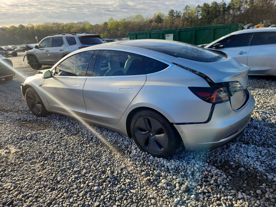 46574256 :رقم المزاد ، 5YJ3E1EBXJF074821 vin ، 2018 Tesla Model 3 مزاد بيع