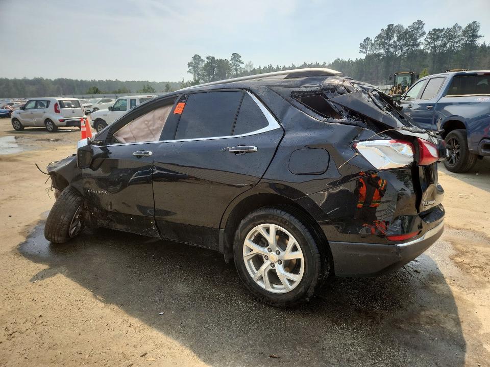 45590936 :رقم المزاد ، 2GNAXXEV3L6215677 vin ، 2020 Chevrolet Equinox مزاد بيع