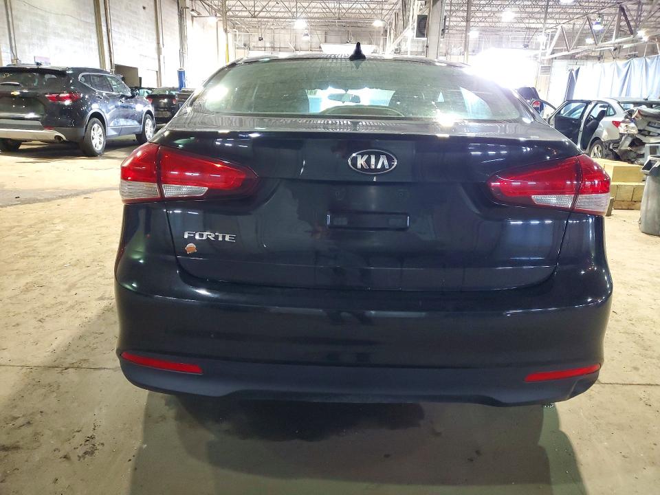 2017 Kia Forte მანქანა იყიდება აუქციონზე, vin: 3KPFK4A76HE143500, აუქციონის ნომერი: 47212816