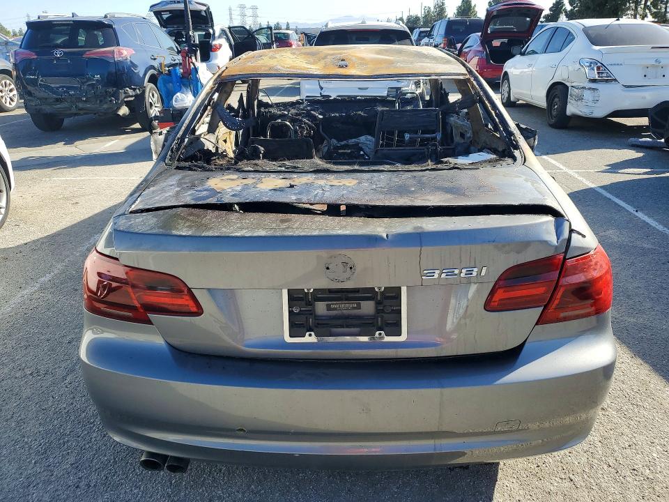 2013 Bmw 328 მანქანა იყიდება აუქციონზე, vin: WBAKE3C50DE771695, აუქციონის ნომერი: 41931706