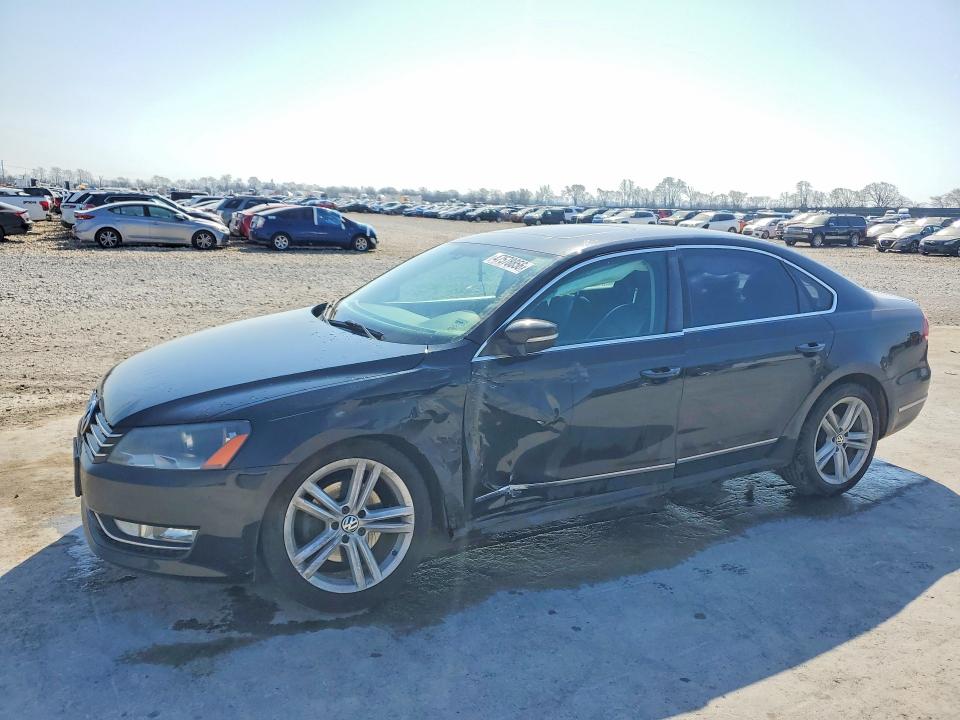 47578856 :رقم المزاد ، 1VWCN7A30DC054559 vin ، 2013 Volkswagen Passat مزاد بيع