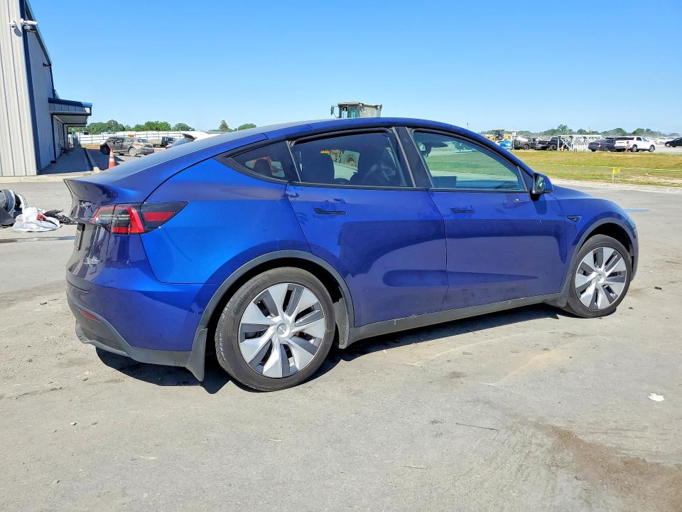 47233896 :رقم المزاد ، 5YJYGDEE1MF172815 vin ، 2021 Tesla Model Y مزاد بيع