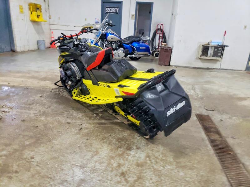 41878486 :رقم المزاد ، 2BPSMXLD3LV000001 vin ، 2020 Ski Mxz مزاد بيع
