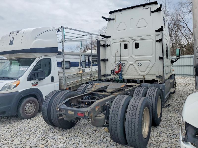 Продажа на аукционе авто 2016 Freightliner Cascadia 125, vin: 1FUGGLDR0GLHA0217, номер лота: 47884296
