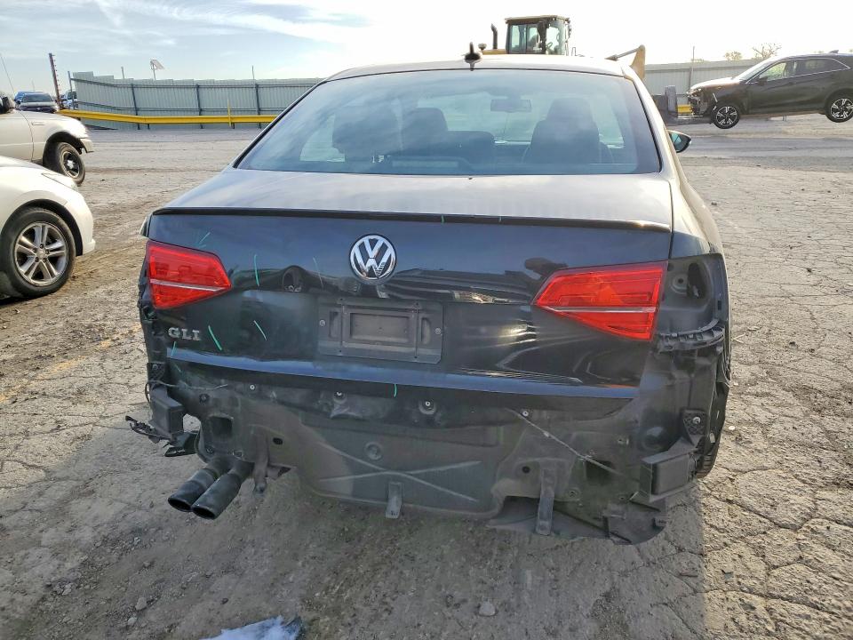 46086426 :رقم المزاد ، 3VW4T7AJXFM300835 vin ، 2015 Volkswagen Jetta مزاد بيع