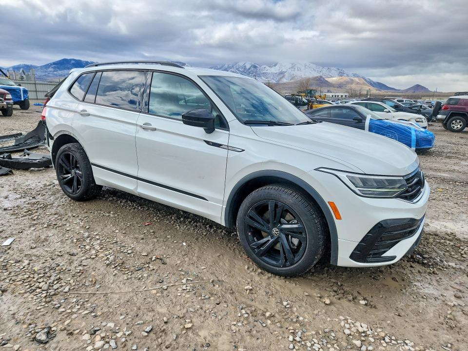 Продажа на аукционе авто 2024 Volkswagen Tiguan, vin: 3VV8B7AX7RM230034, номер лота: 79946505