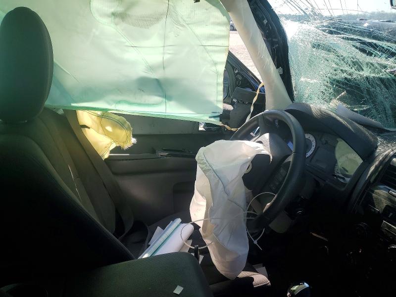2011 Mazda Tribute მანქანა იყიდება აუქციონზე, vin: 4F2CY0C74BKM02545, აუქციონის ნომერი: 46941626