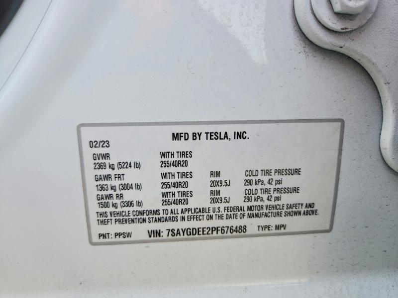 47912826 :رقم المزاد ، 7SAYGDEE2PF676488 vin ، 2023 Tesla Y مزاد بيع