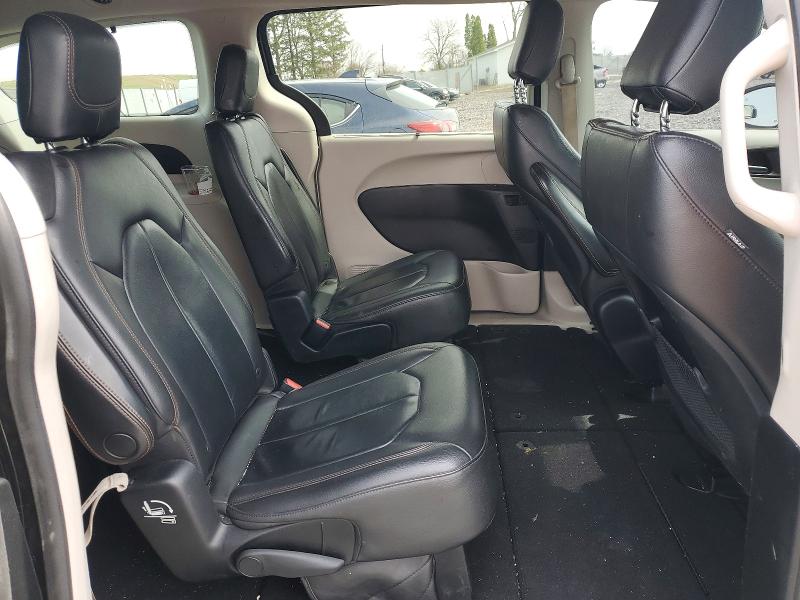 46709296 :رقم المزاد ، 2C4RC1BG2HR702515 vin ، 2017 Chrysler Pacifica مزاد بيع