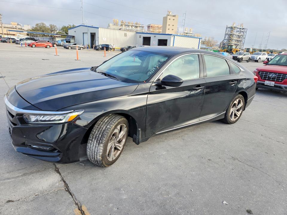 Продажа на аукционе авто 2020 Honda Accord, vin: 1HGCV1F48LA135483, номер лота: 79844505