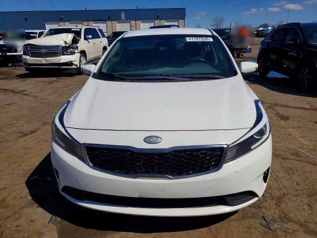 2018 Kia Forte მანქანა იყიდება აუქციონზე, vin: 3KPFK4A70JE229102, აუქციონის ნომერი: 47787056