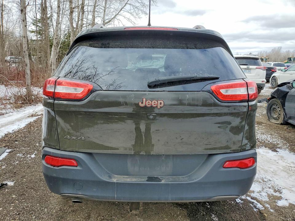 41696476 :رقم المزاد ، 1C4PJMCB4GW365370 vin ، 2016 Jeep Cherokee مزاد بيع