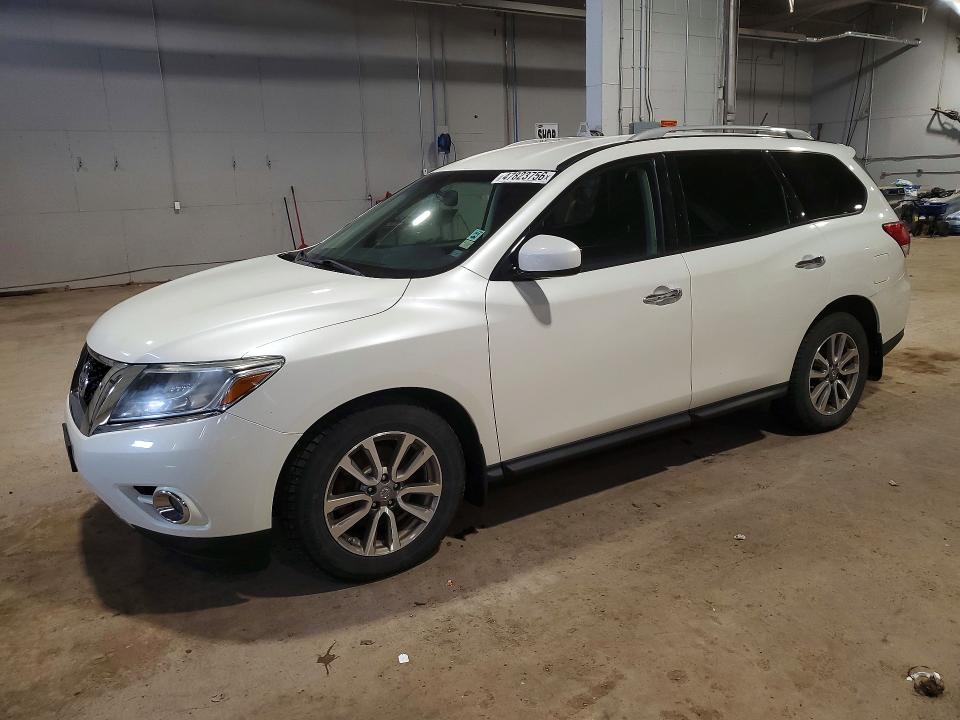 47823756 :رقم المزاد ، 5N1AR2MM3FC645781 vin ، 2015 Nissan Pathfinder مزاد بيع